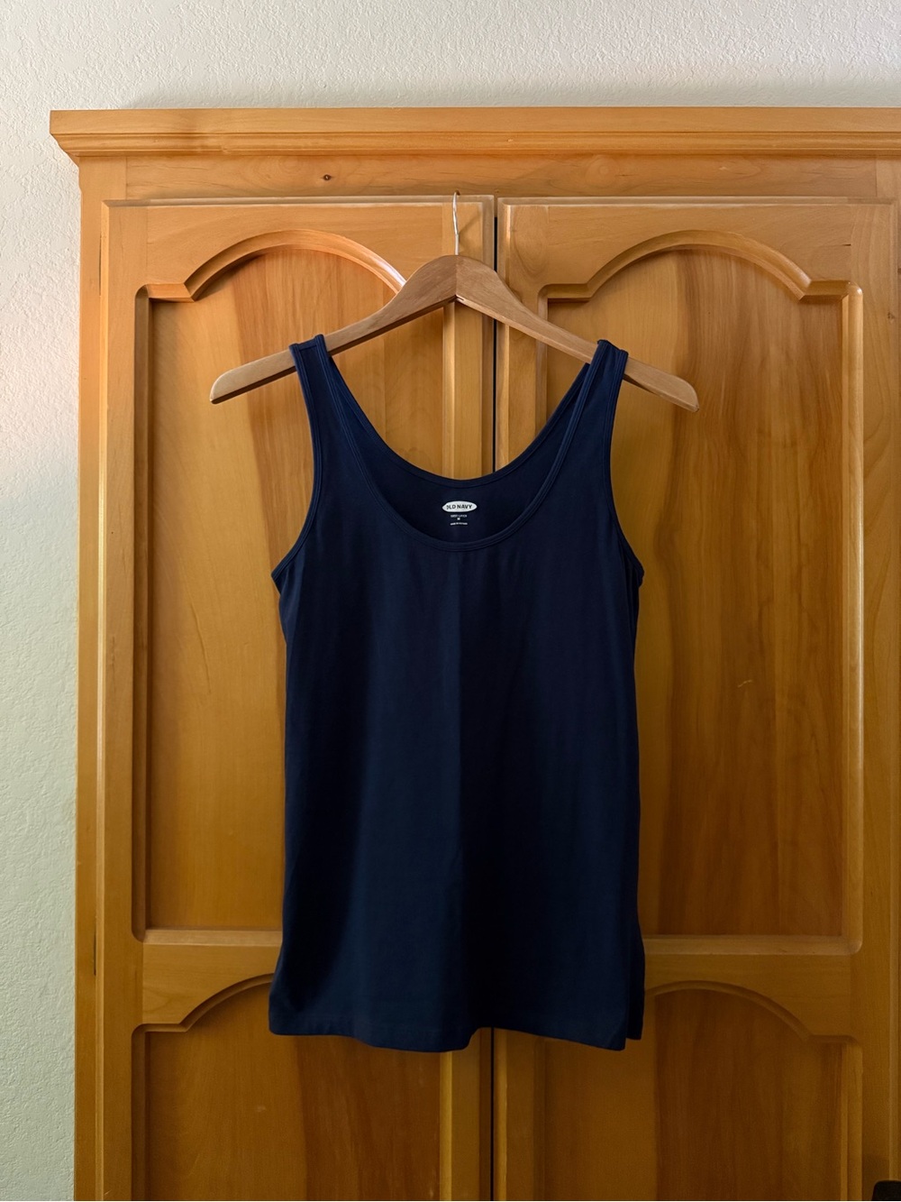 Old Navy Women's Navy Scoop Neck Tank
